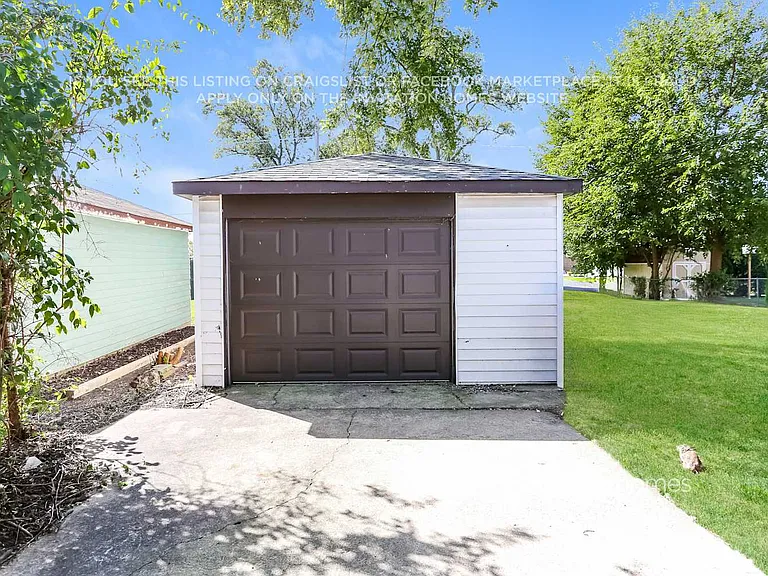 1902 E Evergreen St — Photo 16