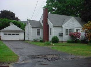 12 Weybosset St, Shelton, CT 06484
