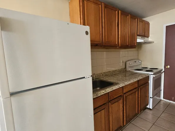 393 Mill Rock Rd, Hamden, CT