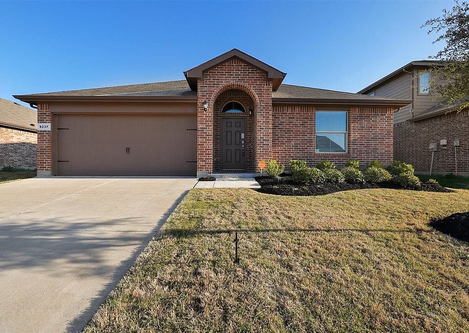 1st image of 8237 Windsor Forest Dr