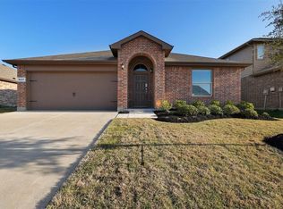 8237 Windsor Forest Dr, Fort Worth, TX 76120