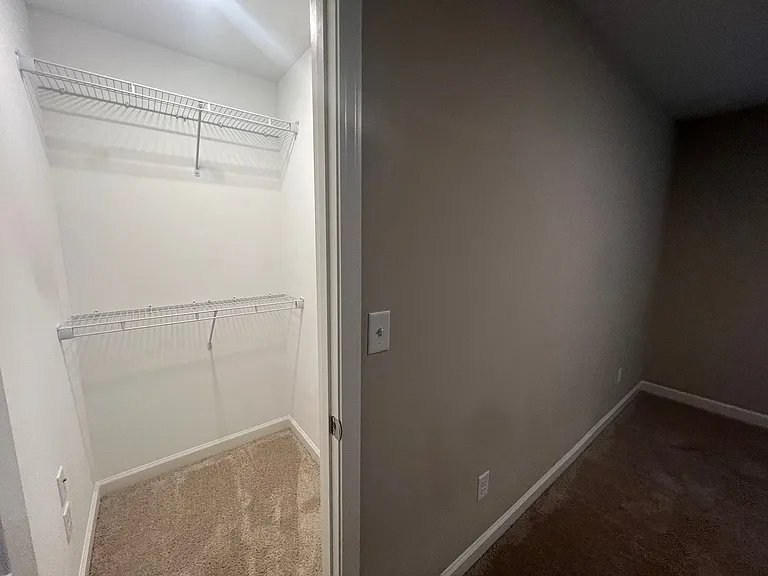 4450 Easthaven Cir — Photo 23