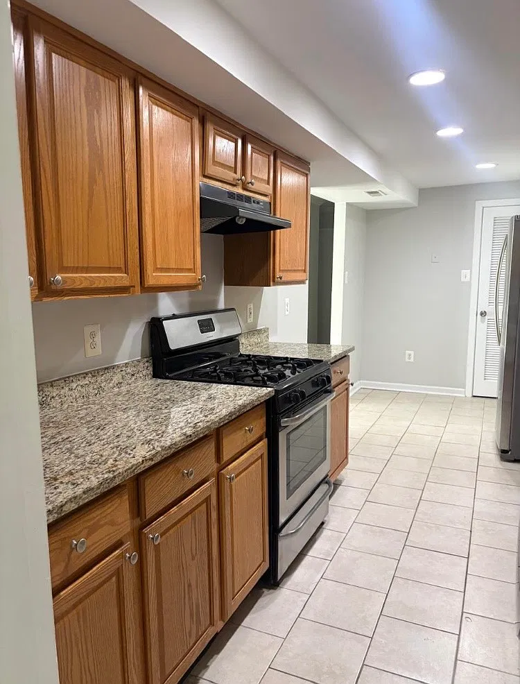 10230 Prince Pl — Photo 4