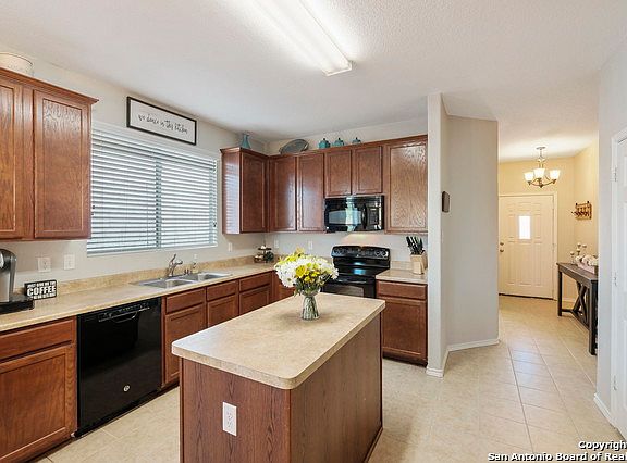 4th image of 6107 Valparaiso Way