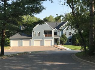 1389A Berry Ridge Rd #303, Saint Paul, MN 55123