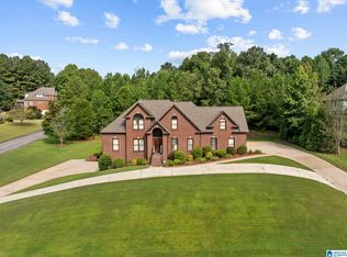 8052 Lakeside Cir, Trussville, AL 35173