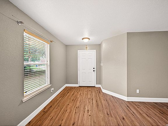 4th image of 7447 SADDLE BEND DR
