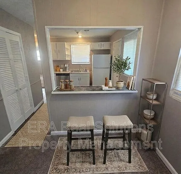 1290 Beechwood Rd — Photo 5