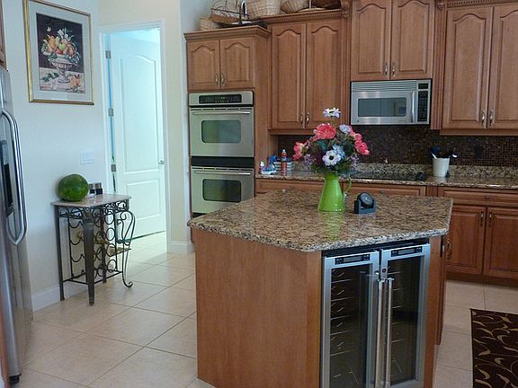 3rd image of 1484 Hohe Ln