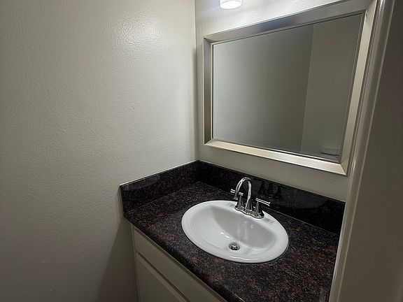3rd image of 11645 Coldbrook Ave #E96047548