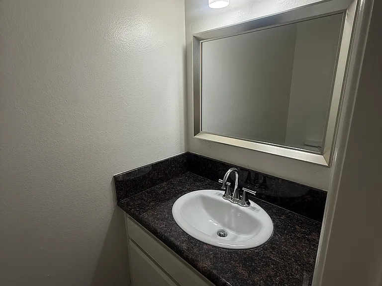 Jasmine Townhomes — Photo 3