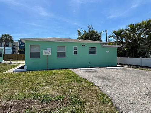 14206 Palm St #3 Photo 1