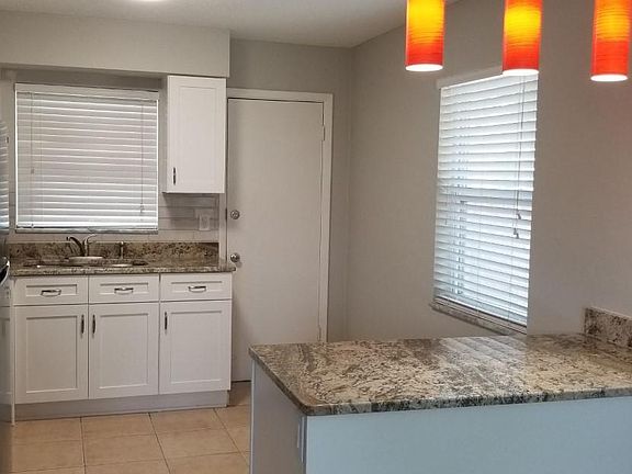 5th image of 144 Maryland Ave