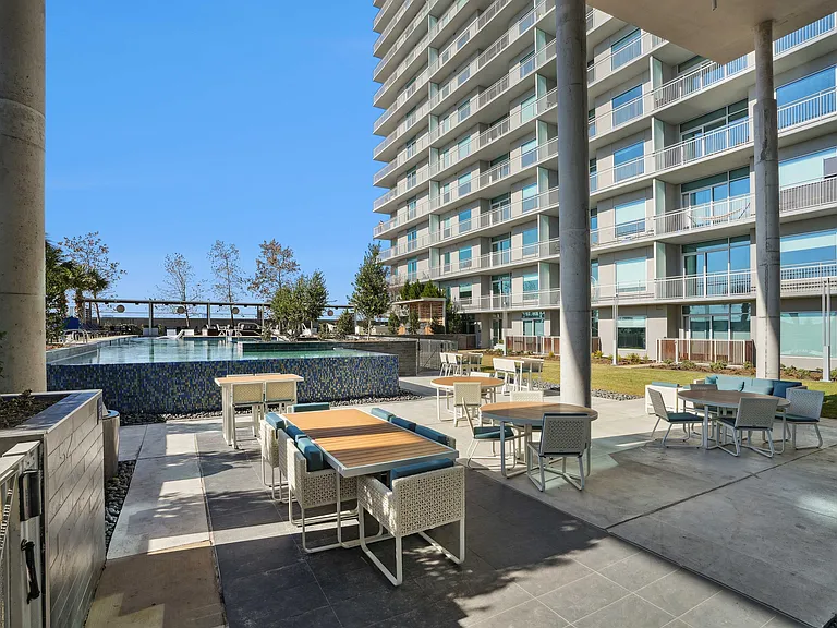 Luminary_EXT_Amenity_PoolDeckDining4_Feb2026