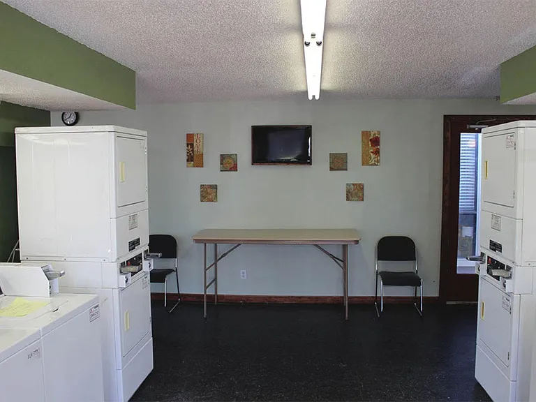 6701 NW Maple Dr — Photo 10