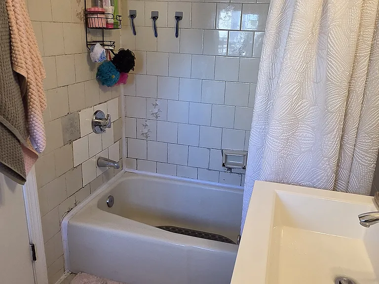667 Saratoga St #2 — Photo 8
