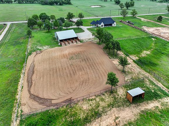 5th image of 1390 Poe Prairie Rd