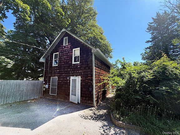 5th image of 75 Old Field Road