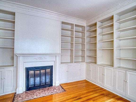 3rd image of 117 Concord Pl #1