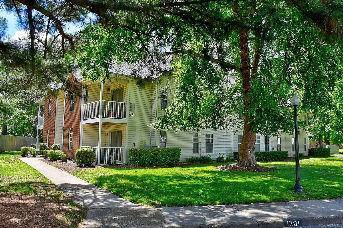 Building Photo - 1311 Ivywood Rd