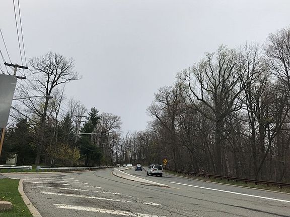 4th image of 821 Smith Manor Blvd