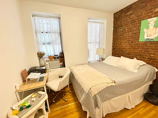 Rented by J PRESTON AND ASSOCIATES INC | media 10