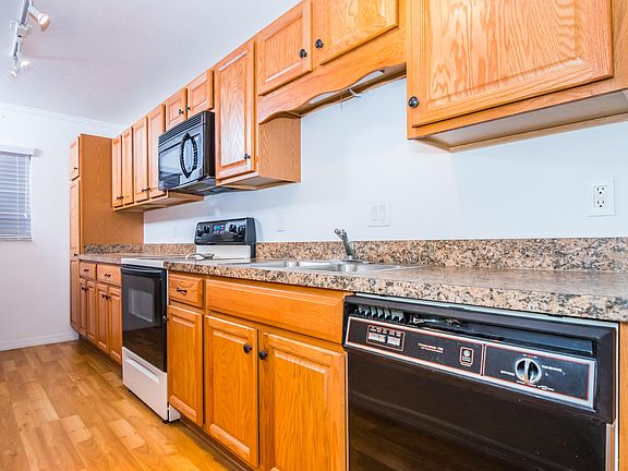 4th image of 101 N Riverside Dr #5070
