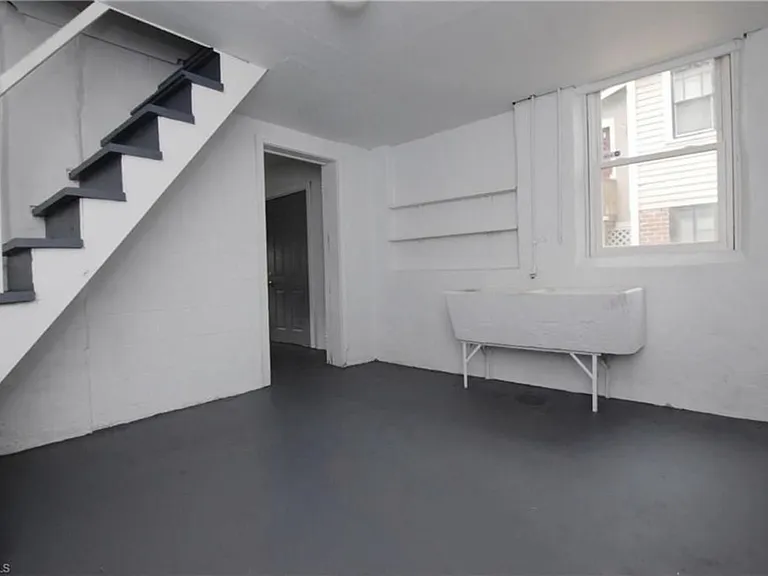 140 W Acadia Ave — Photo 16
