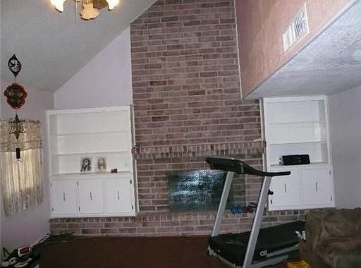 3rd image of 3510 Crestside Dr