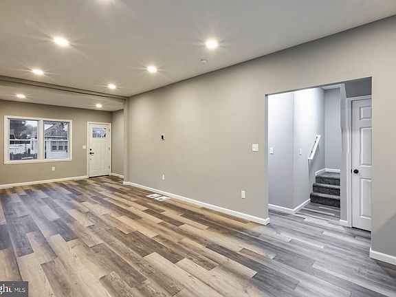 4th image of 6112 Wayne Ave