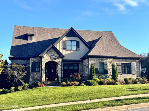 528 Larksong Dr, Farragut, TN 37934