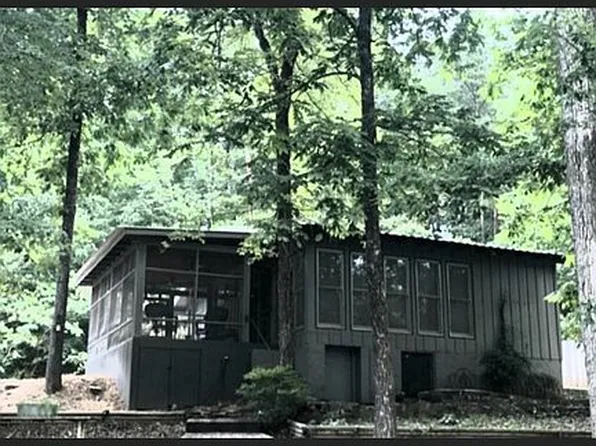 135 Sloughside Dr, Adger, AL 35006