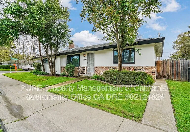 5939 Gloria Dr — Photo 4