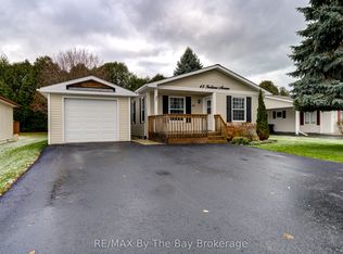 45 Indiana Ave, Wasaga Beach, ON L9Z 3A8