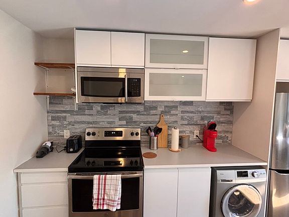 5th image of 82 Eccles St #3