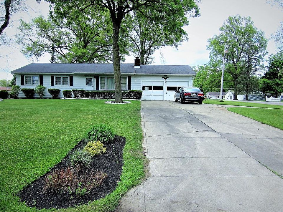 1st image of 1078 Mayfair Dr
