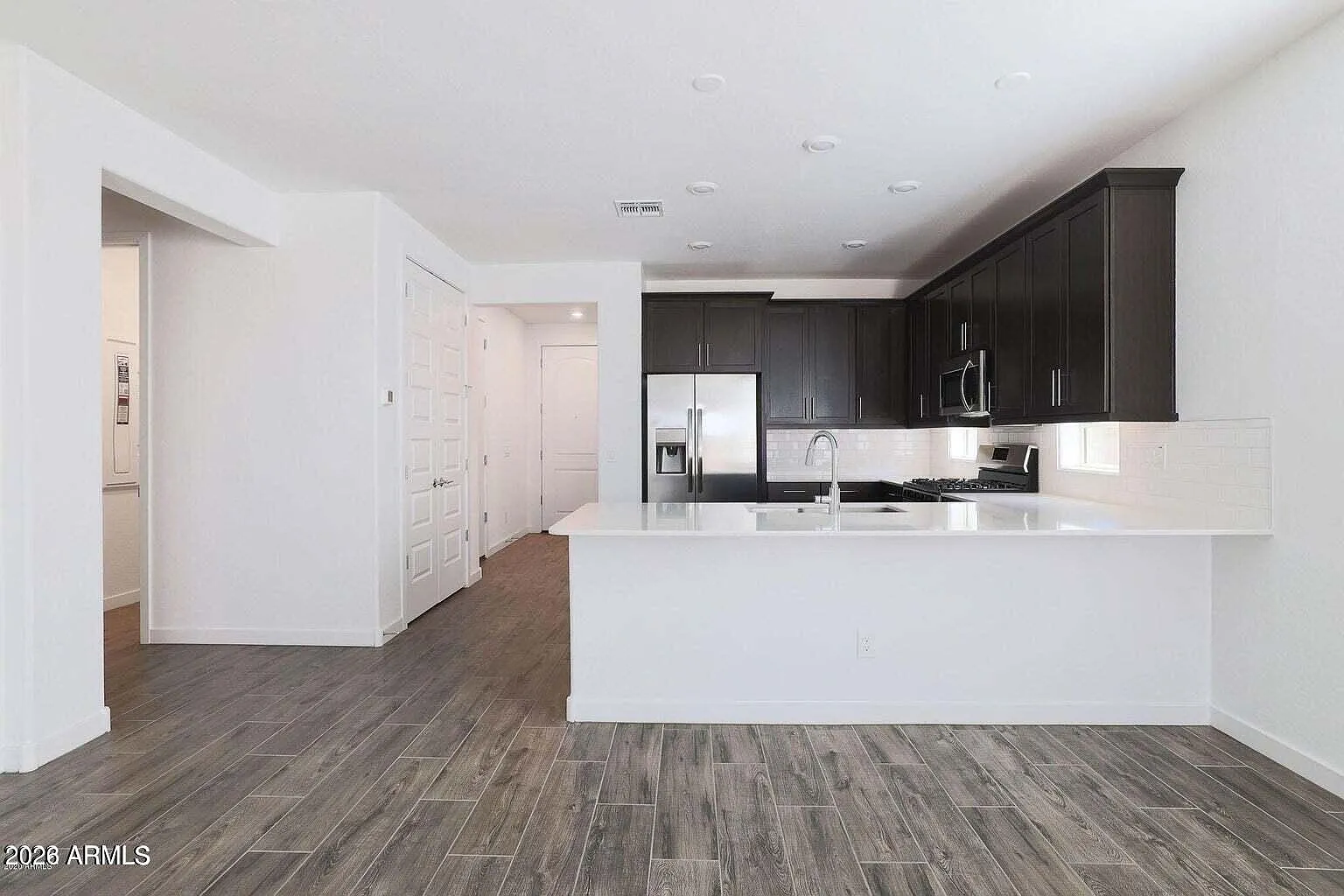 5 bed, 3.0 bath, 1937 sqft, $2,395 — Photo 3