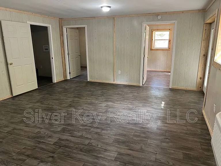 1121 Athens Pike — Photo 2