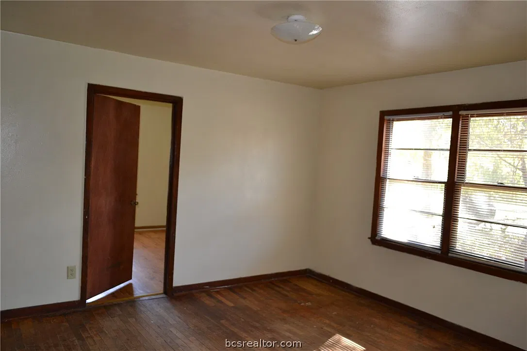 3 bed, 1156 sqft, $960 — Photo 3