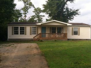109 Waters Edge Dr, Newport, NC 28570