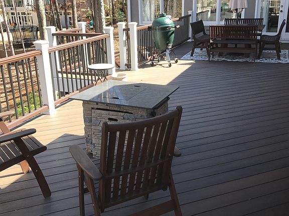 3rd image of 685 Winnmark Dr