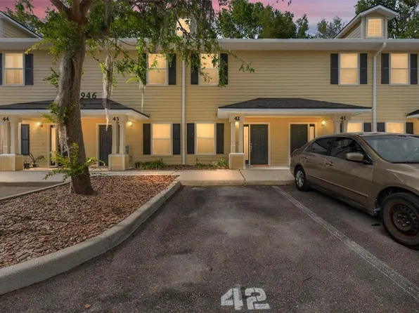 2946 SW 35th Pl APT 42, Gainesville, FL 32608