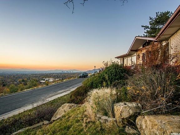 3rd image of 1955 S Scenic Dr
