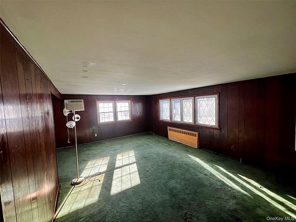 5th image of 463 Duryea Ave