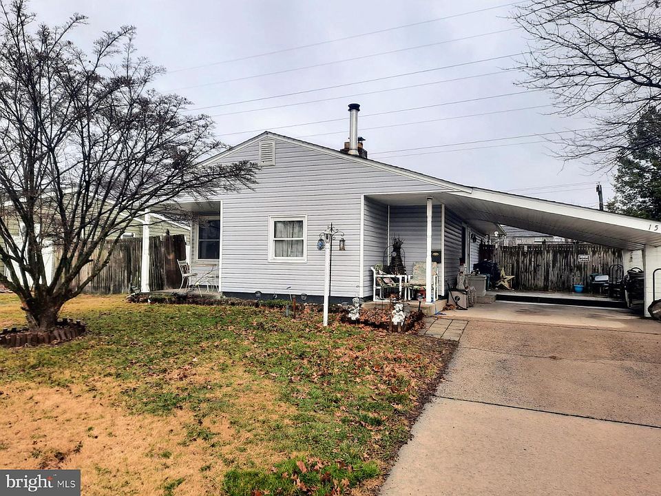 1st image of 15 Edgewood Ln