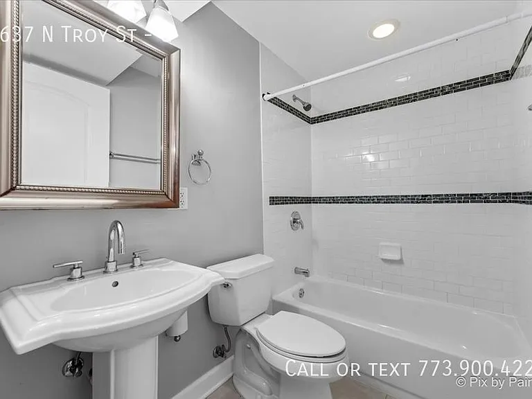 2637 N Troy St #G — Photo 11