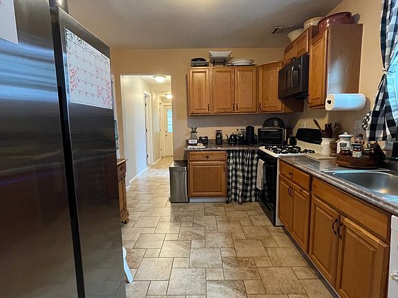 3rd image of 27-29 John Hay Ave