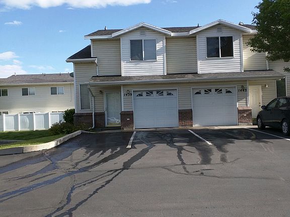 3rd image of 1439 W Vironcia Way
