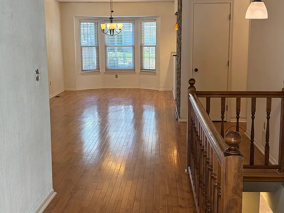 12327 W 105th Ter