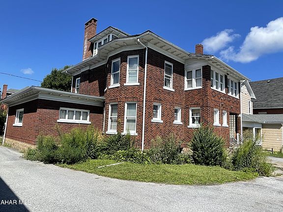 4th image of 208 N Julian St
